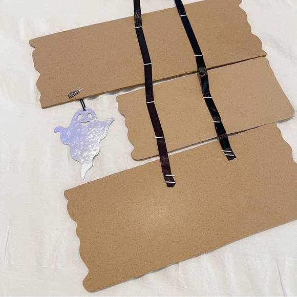 Halloween Wall Decor Sign 🩷 - Picture 2 of 2